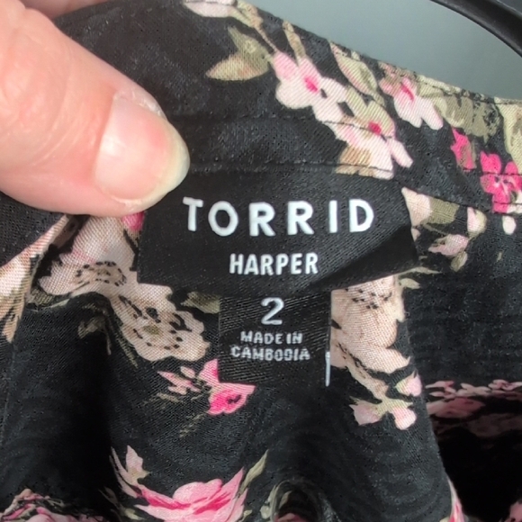 Floral Black and Pink Women's Top - Picture 4 of 6